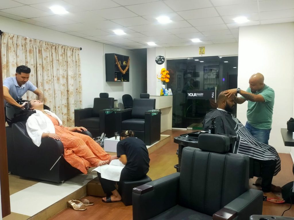 A Complete Guide on Choosing the Best Unisex Salon in Indiranagar A Complete Guide on Choosing the Best Unisex Salon in Indiranagar