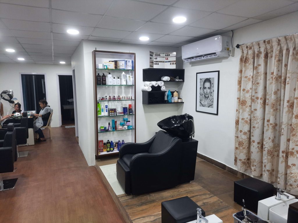 A Complete Guide on Choosing the Best Unisex Salon in Indiranagar A Complete Guide on Choosing the Best Unisex Salon in Indiranagar